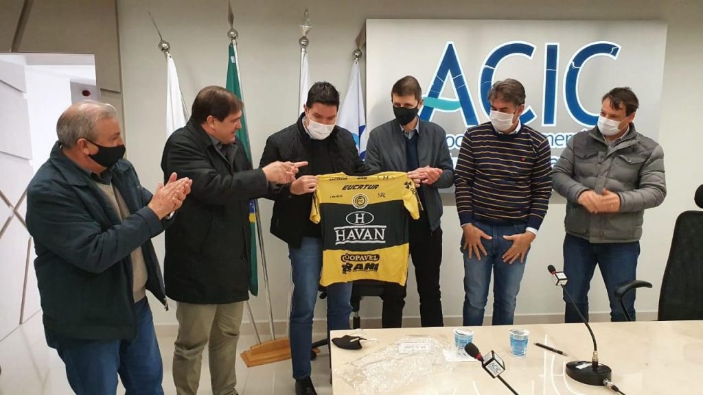 FC Cascavel chega à marca de 46 mil camisas vendidas na temporada 2020