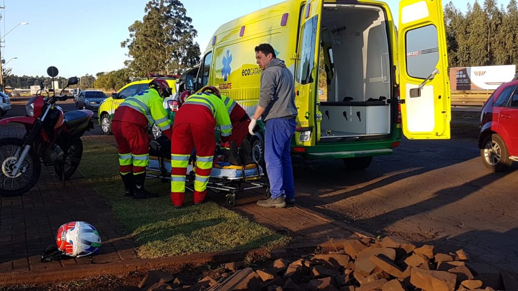 Mulher fica ferida em acidente às margens da BR-277