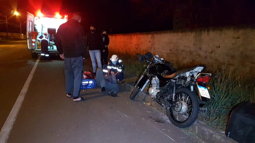 Motos se envolvem em colisão no Centro