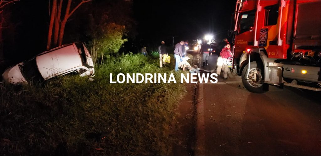 Capotamento de veículo deixa dois homens feridos, sendo um em estado grave, em Londrina