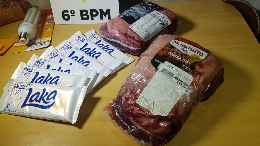 Homem é detido por furto de carne e chocolates em mercado na Rua Rio da Paz
