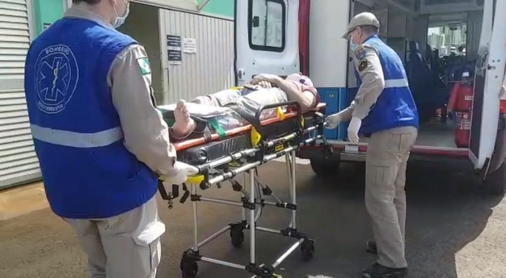 Homem é socorrido após acidente de trabalho em Juvinópolis