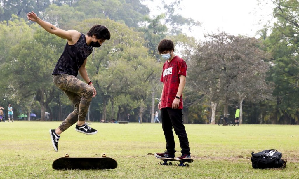 Parques municipais voltam a abrir em horário normal em São Paulo