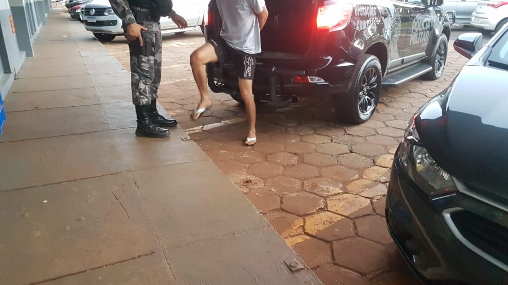 Motorista flagrado com maconha é detido em ação do Pelotão de Choque