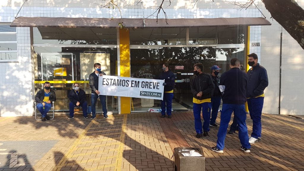 Funcionários dos Correios mantém greve e assembleia deve ser realizada amanhã