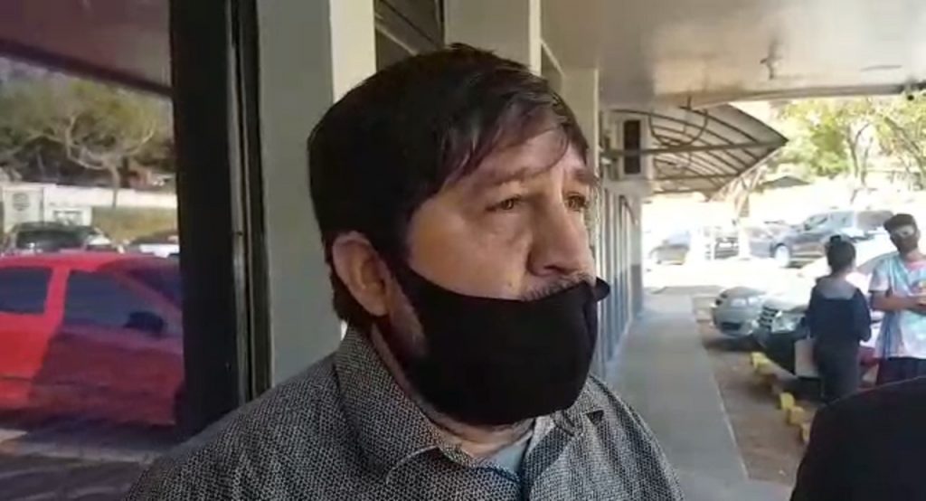 “Eu estava no local errado, ela chegou e eu não percebi”, diz homem que foi flagrado se masturbando “Eu estava no local errado, ela chegou e eu não percebi”, diz homem que foi flagrado se masturbando