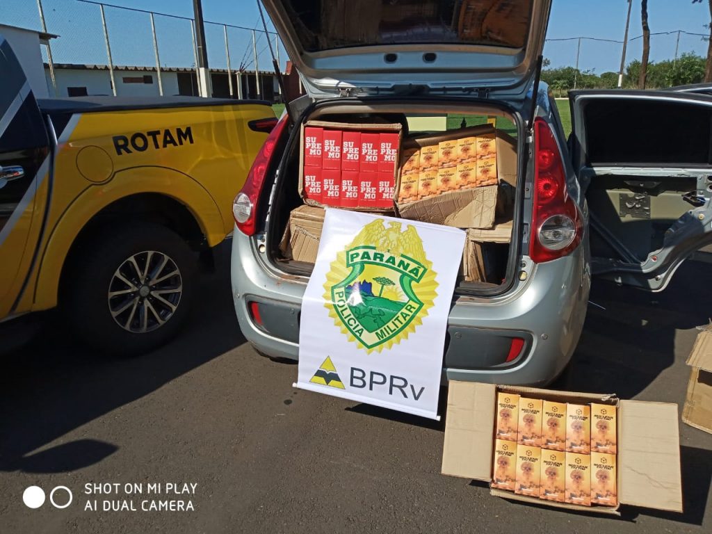 Carro é apreendido com 55 mil agulhas para tatuagem na PR-323