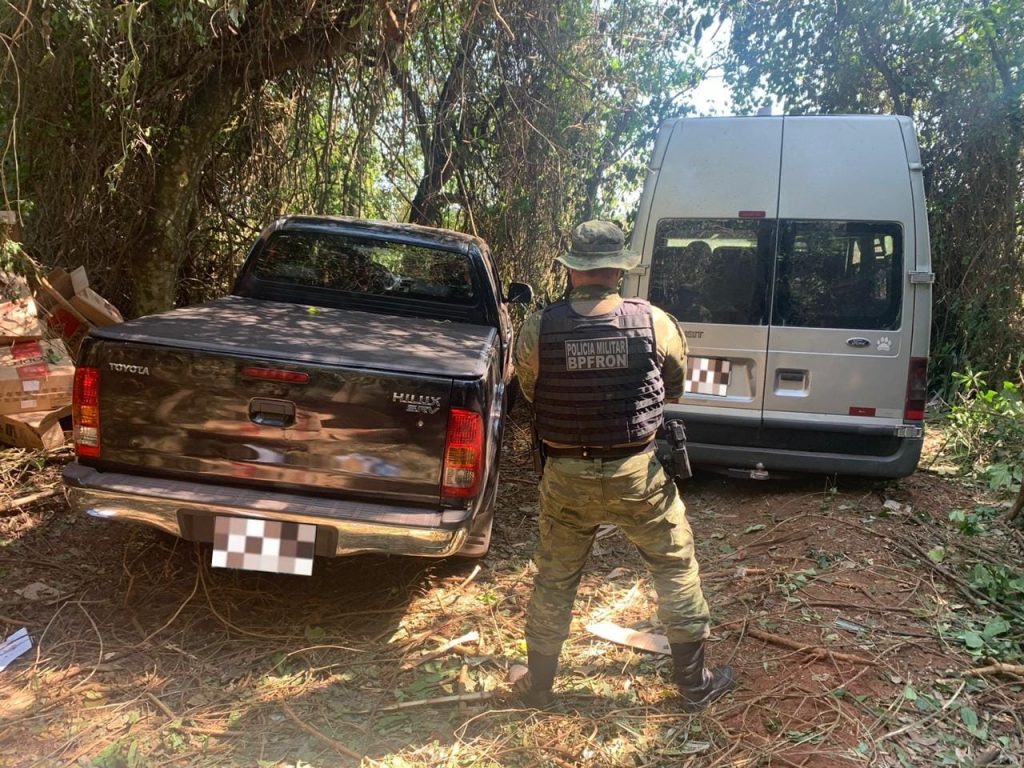 Veículos são apreendidos com 9 mil pacotes de cigarros em Terra Roxa