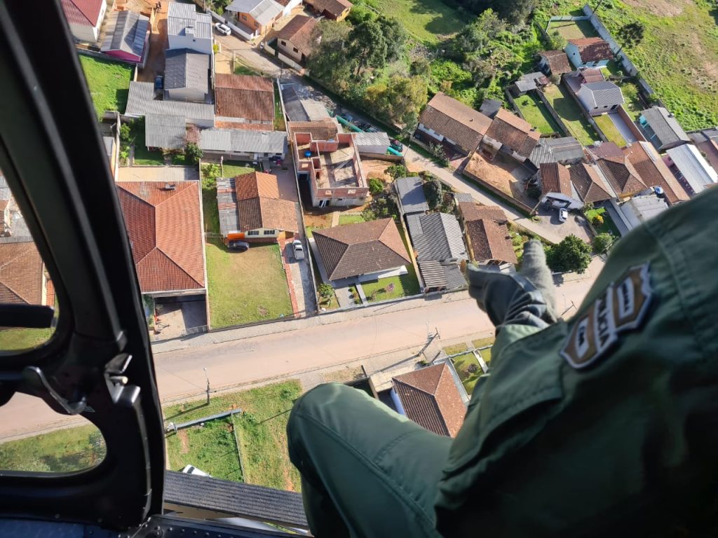 PCPR prende cinco pessoas em operação ao combate a furtos e roubos de veículos