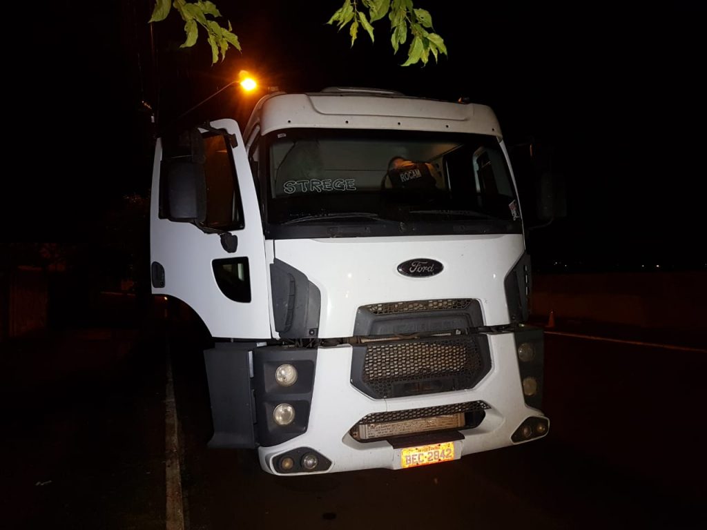 Carreta com placa clonada é apreendida na BR-369