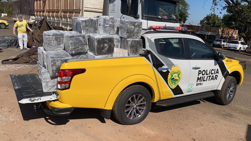 Bitrem é apreendido com mais de 1 tonelada de maconha em Iguaruaçu