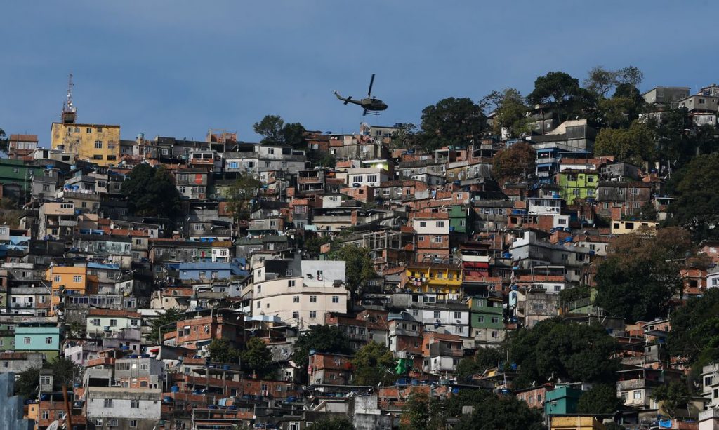 Milícia e tráfico influenciam nas eleições em 14 cidades do Rio