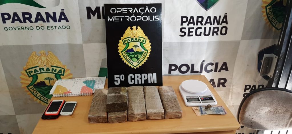 Dupla é presa com 75 quilos de maconha em ação da PM em Manoel Ribas