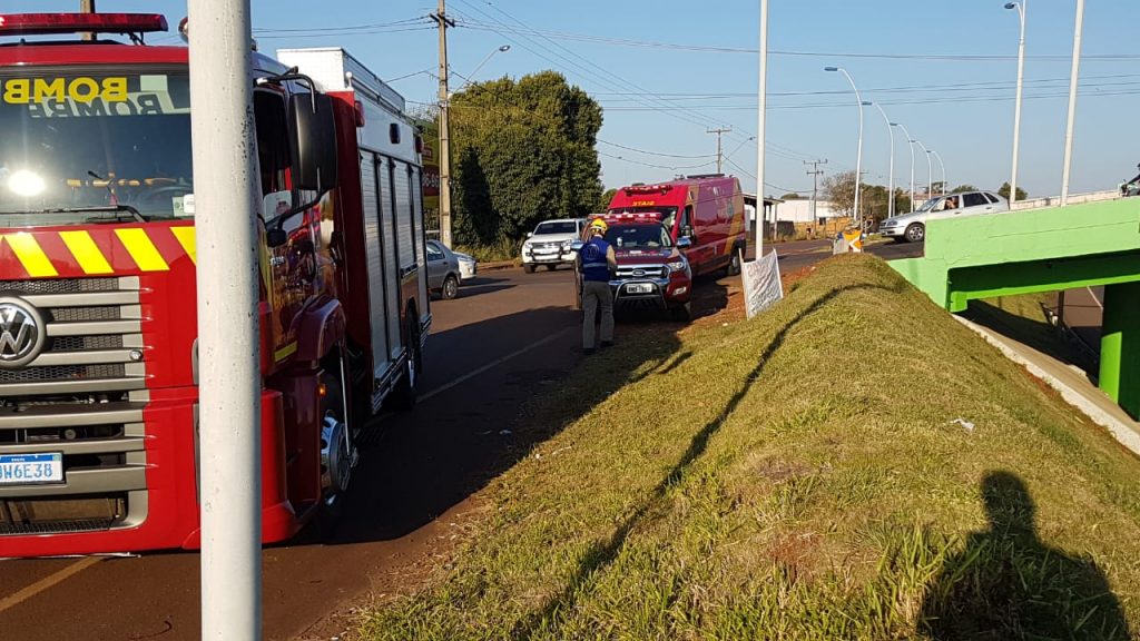 Jovem ameaça se jogar de viaduto e Bombeiros são acionados na Rua Jacarezinho