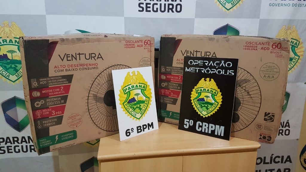 Homem é detido pulando muro com dois ventiladores