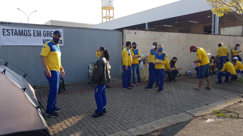 Greve dos Correios em Cascavel não se encerrará pelo menos até o dia 21