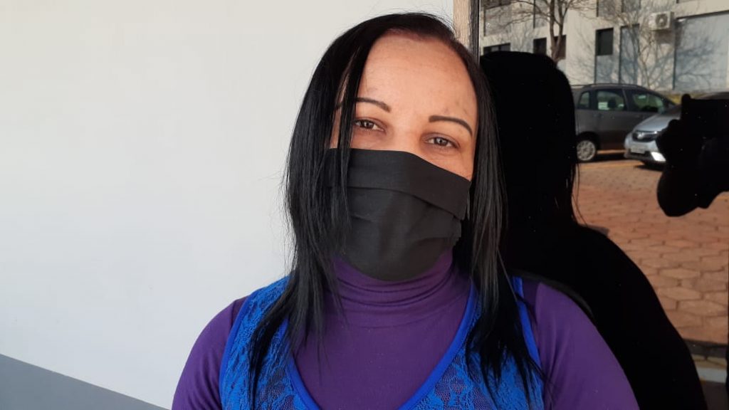 Após acolhimento, família faz apelo para ter filha de volta Após acolhimento, família faz apelo para ter filha de volta