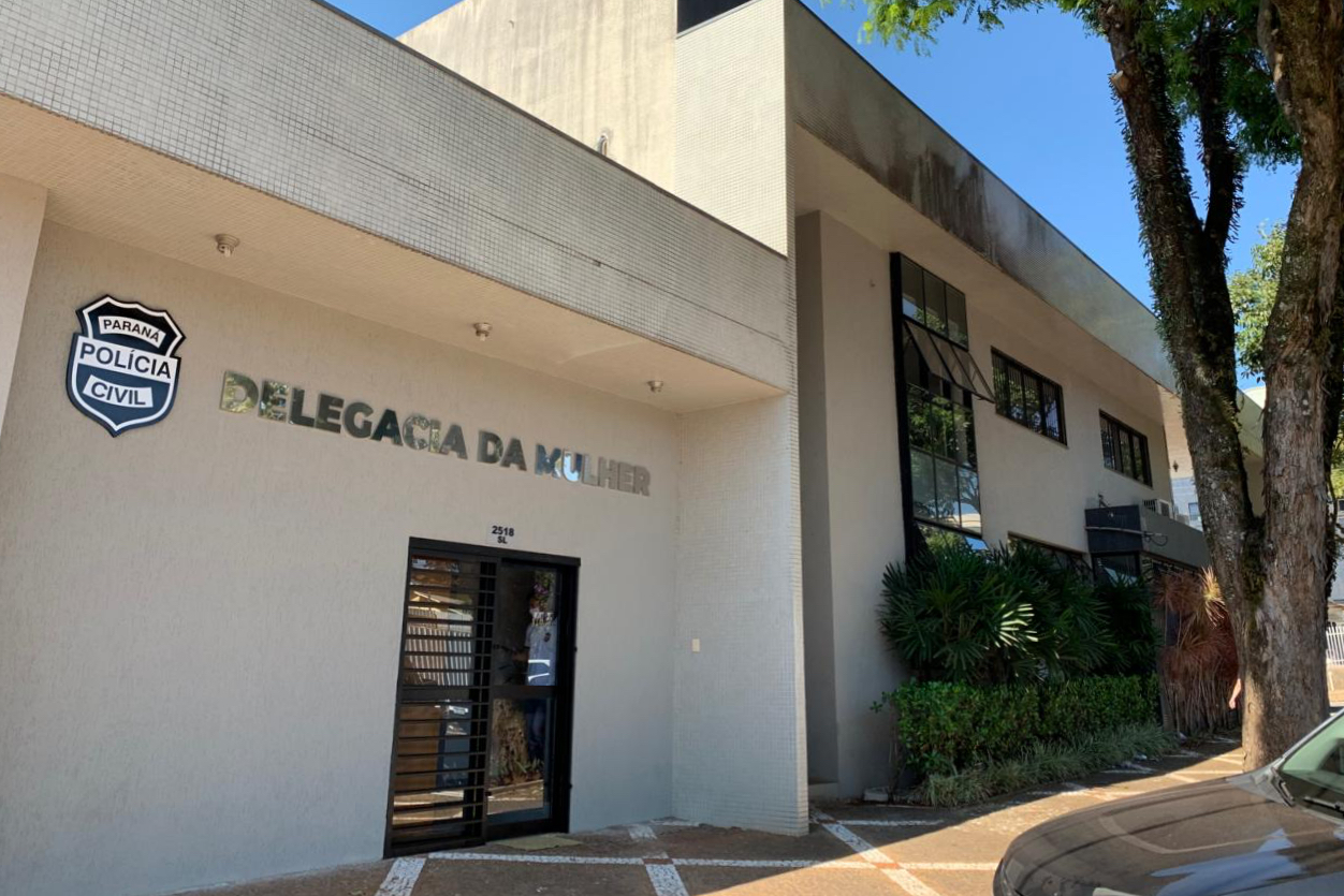 Chefe religioso de Cascavel é detido pela Delegacia da Mulher acusado de realizar abusos durante rituais Imagem referente a Chefe religioso de Cascavel é detido pela Delegacia da Mulher acusado de realizar abusos durante rituais
