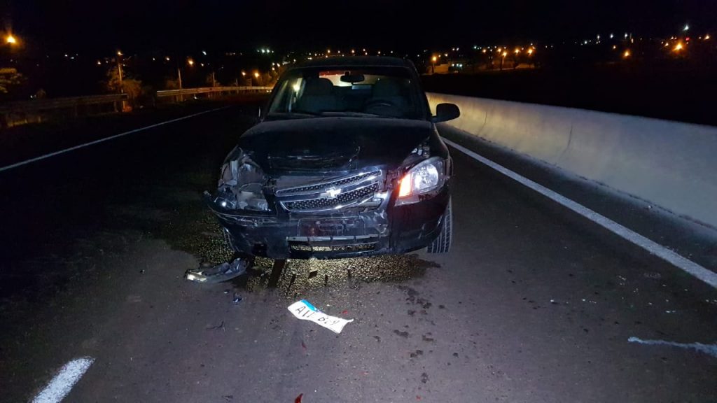 Trânsito fica prejudicado em colisão entre veículos na PRc-467