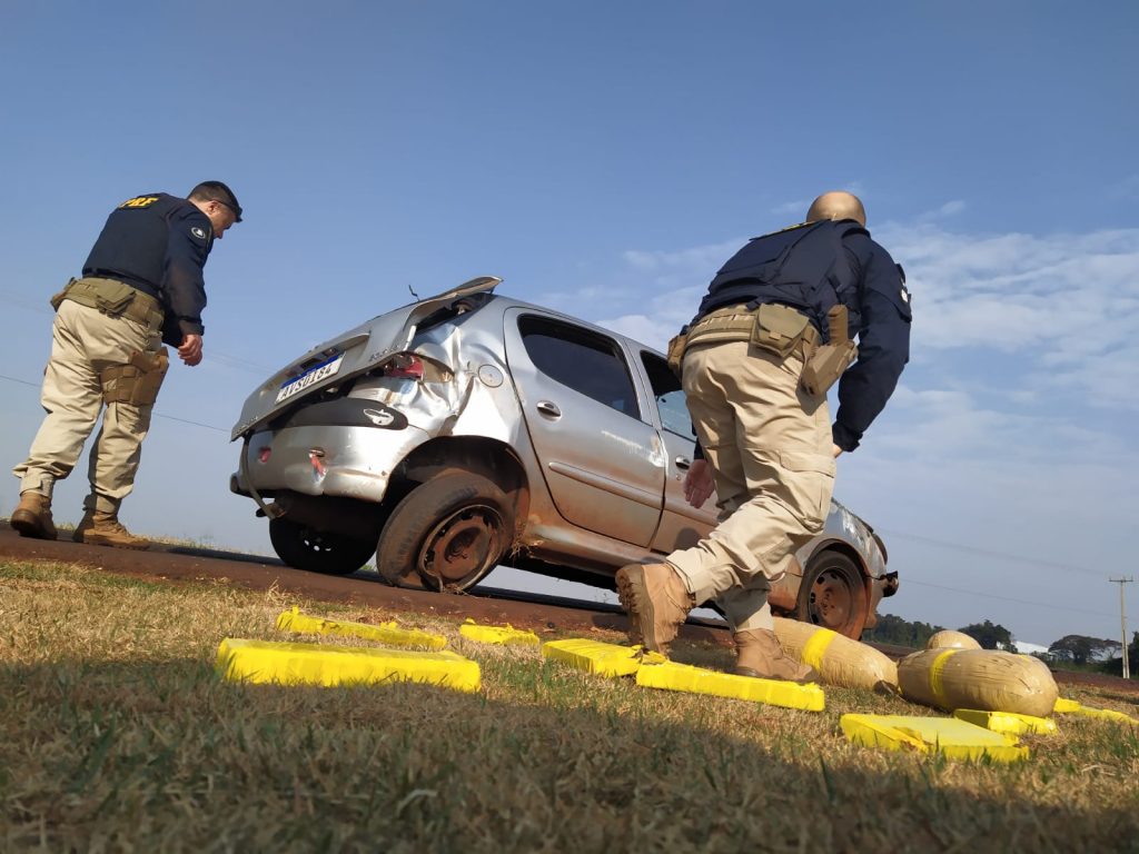 Após intenso acompanhamento tático, PRF apreende maconha e skunk em Toledo