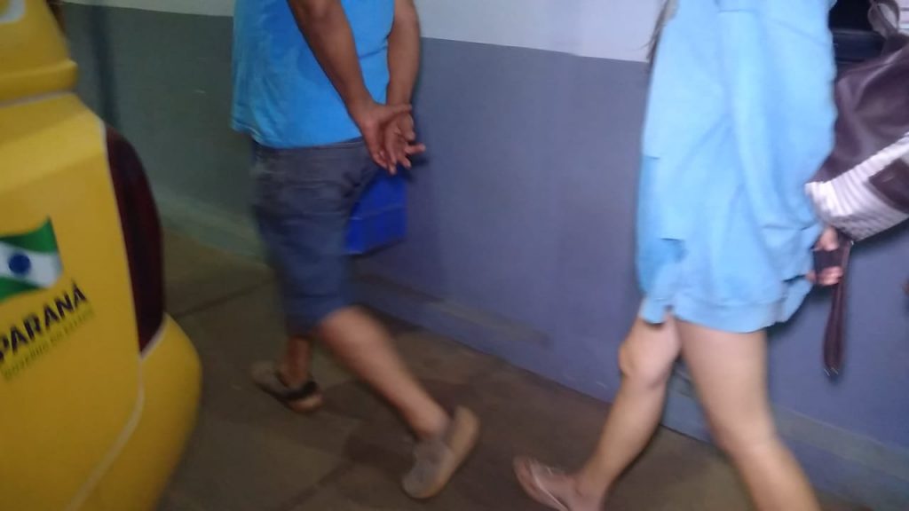 Fazendo a entrega de drogas, jovem é flagrado pela PM e três pessoas são levadas à Delegacia