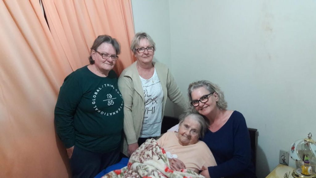 Falece aos 95 anos, a Pioneira Helga Giordani