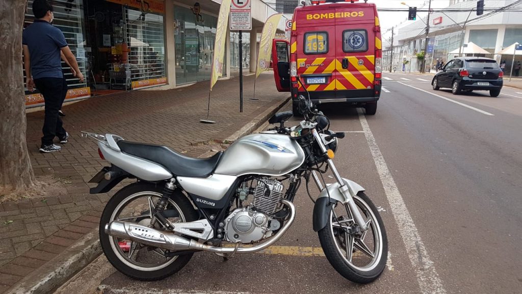 Motociclista fica ferido em acidente de trânsito no Centro