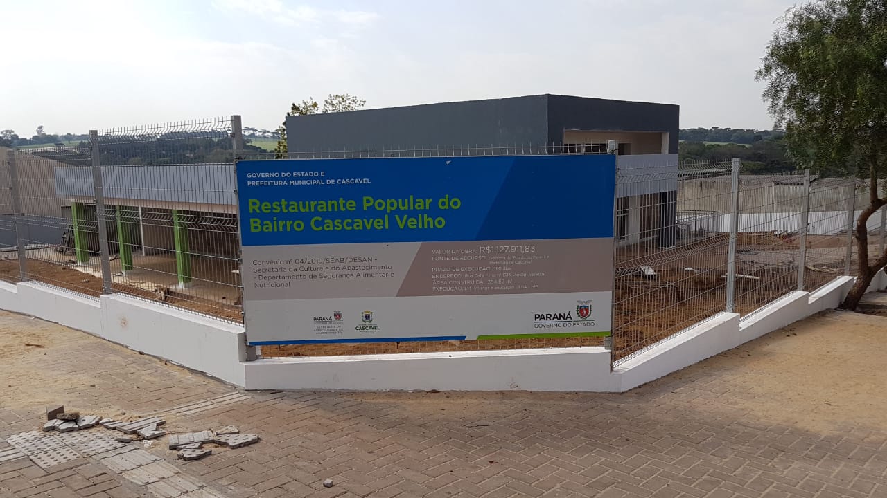 Secretário da Agricultura do Paraná realiza visita às obras do Restaurante Popular