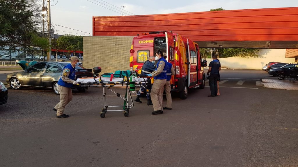 Criança é socorrida ao cair em piscina no Bairro Clarito