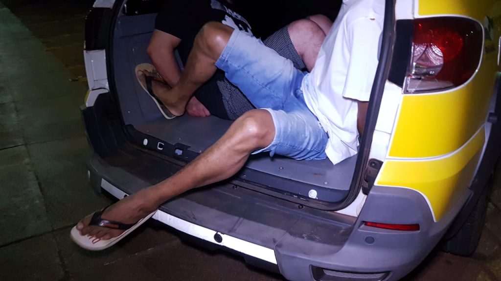 Homens são detidos com armas de fogo pela Polícia Militar