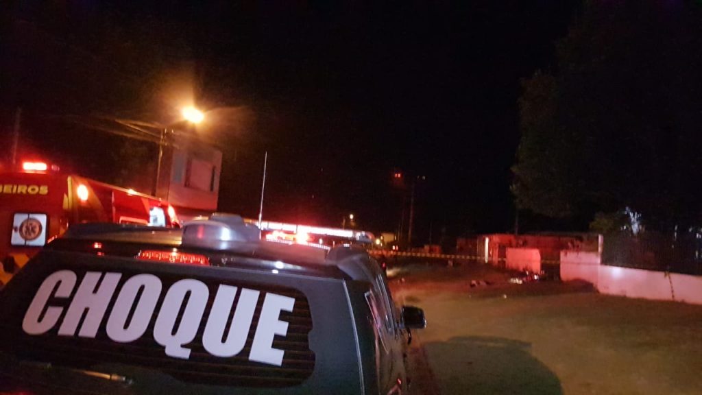 DH investiga morte de cunhados no Bairro Cataratas; eles foram alvejados a tiros