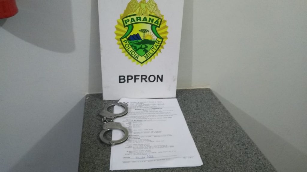 BPFron apreende um homem com mandado em aberto na cidade de Mercedes