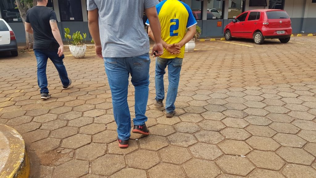 Homem é detido pelo GDE e encaminhado à delegacia