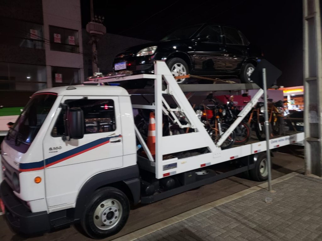 Transitar e Gotran fazem fiscalização de trânsito na Avenida Brasil