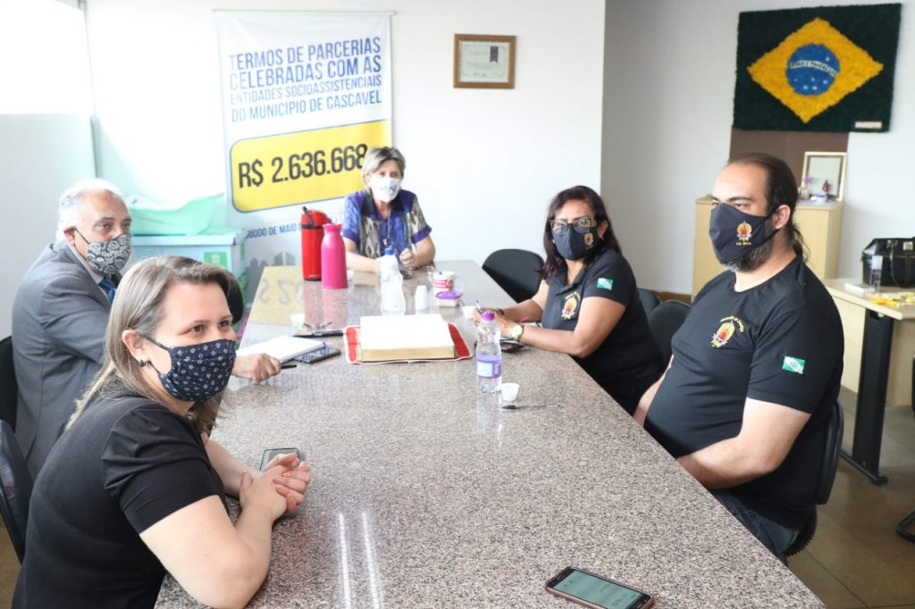 Assistência Social e Funai discutem ações aos indígenas