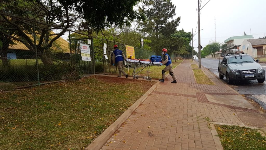Professora sofre queda de bicicleta e é socorrida no Bairro Paulo Godoy