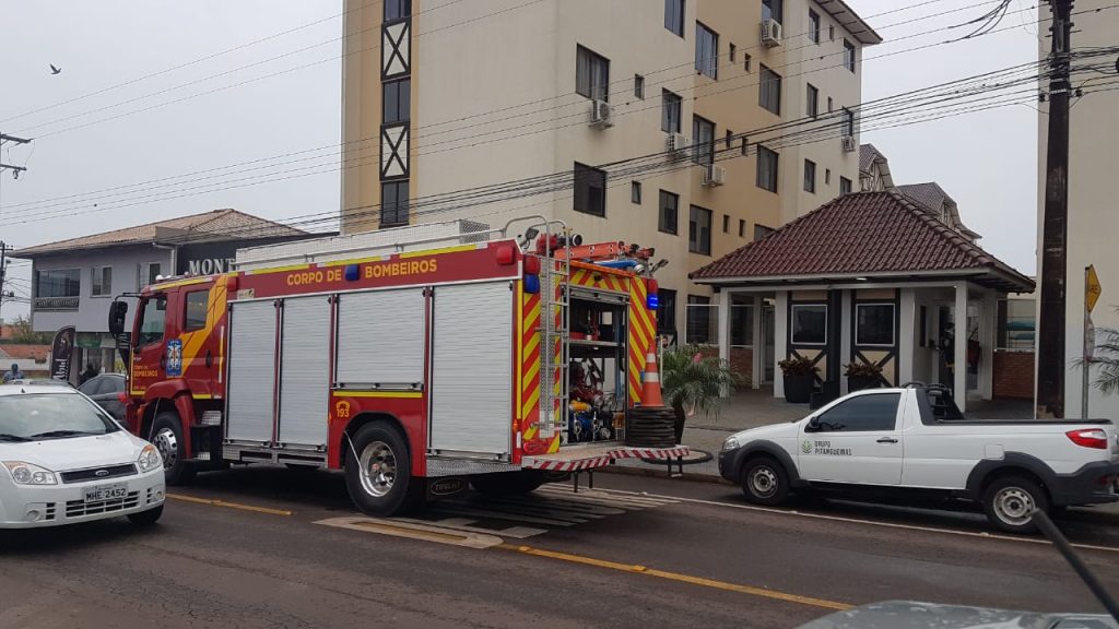 Máquina de lavar roupas tem princípio de incêndio e Bombeiros são acionados ao Tropical