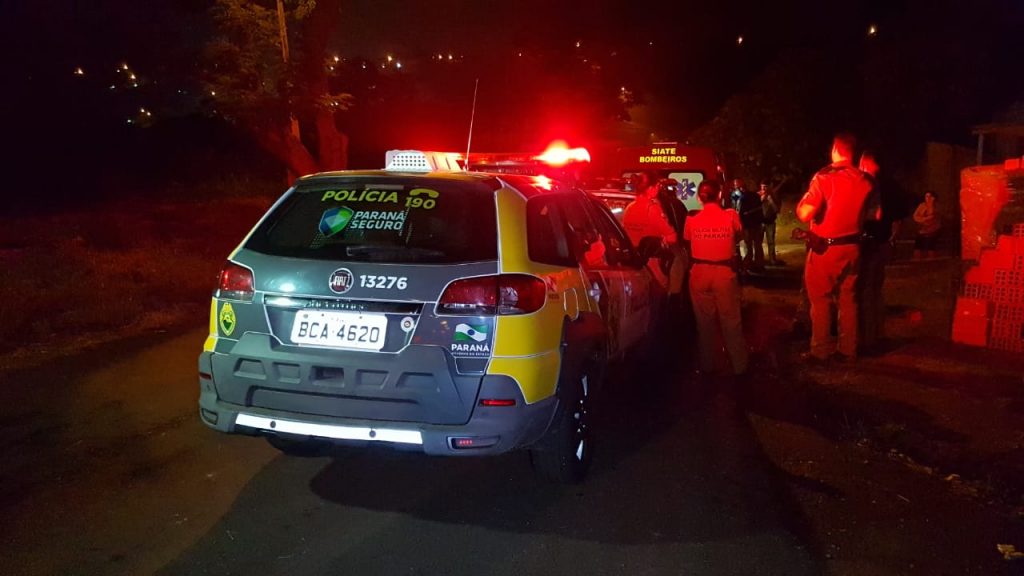 Homem invade casa da ex-esposa e mulher acaba golpeada com faca no Universitário