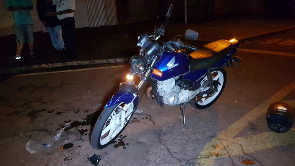 Ônibus do transporte coletivo atinge moto no Bairro São Cristóvão