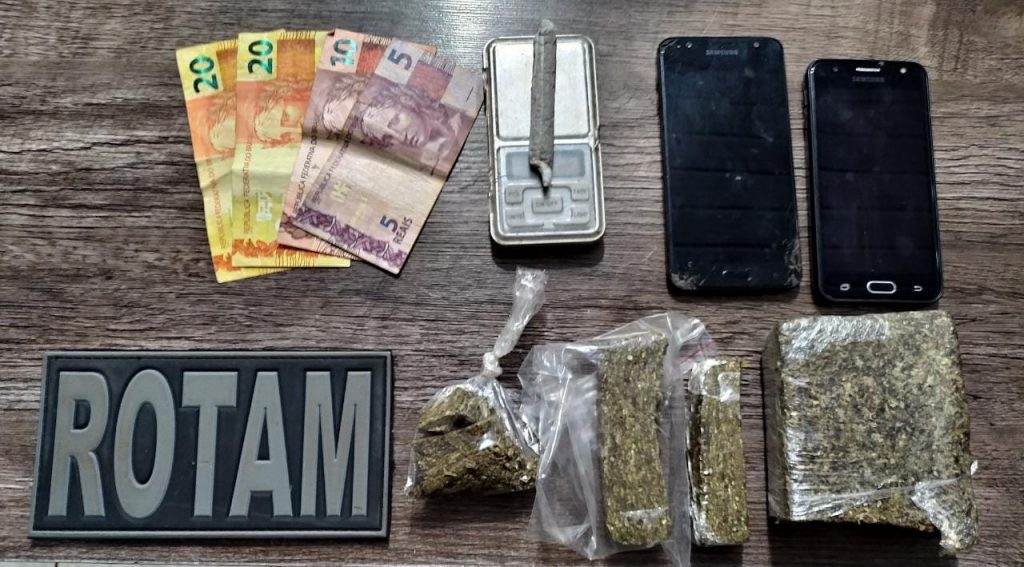 ROTAM detém dois indivíduos e apreende meio quilo de maconha em Corbélia
