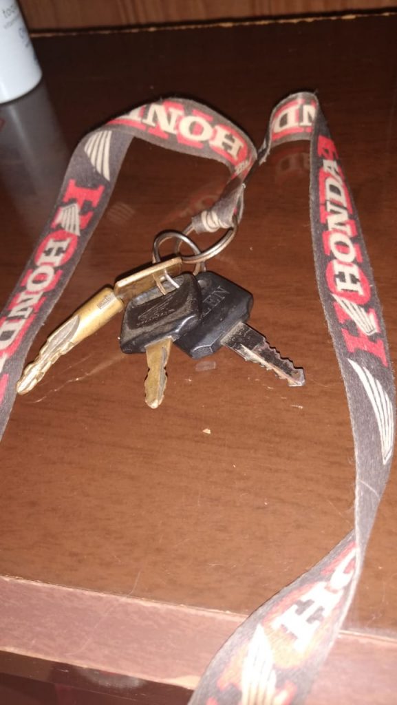 Chave de moto é encontrada na Avenida Piquiri; internauta tenta localizar dono do objeto