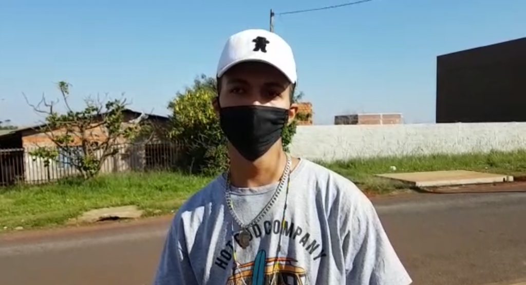 Com dor, jovem picado por inseto procura UPA Veneza e reclama da demora para atendimento