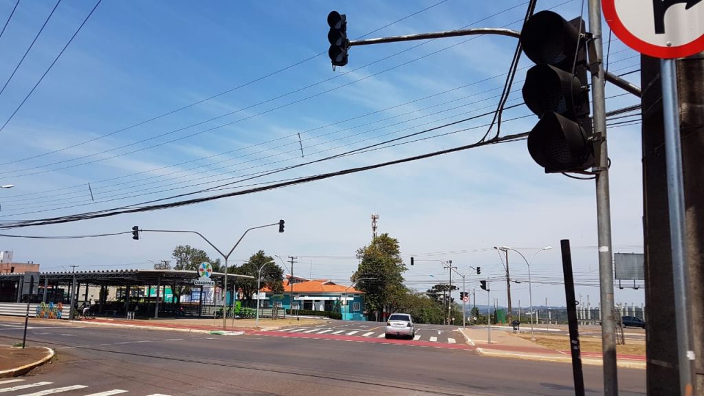 Quatro imóveis ficaram sem energia elétrica nesta manhã no Centro de Cascavel