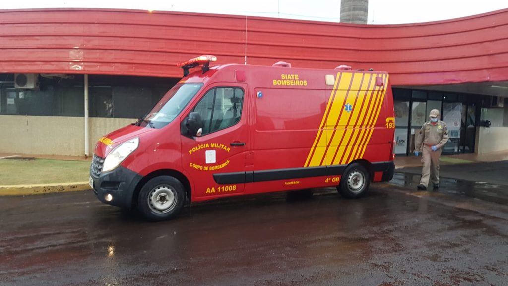 Após sofrer queda, homem fratura punho e é socorrido pelo Siate no Santa Cruz