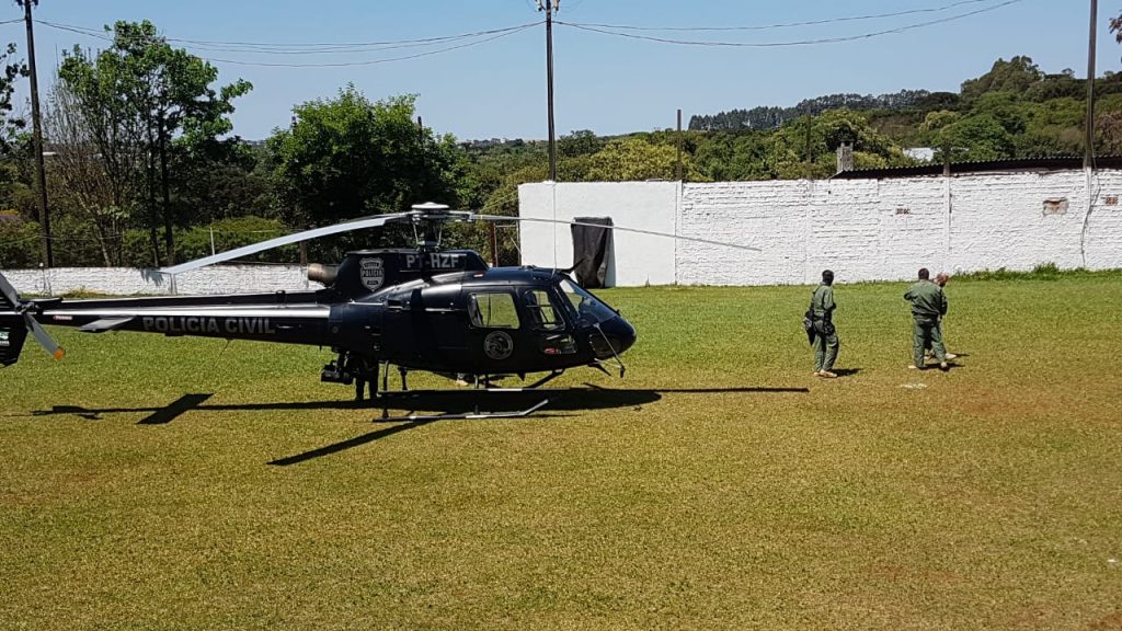 De helicóptero, delegado-geral da Polícia Civil do Paraná chega a Cascavel De helicóptero, delegado-geral da Polícia Civil do Paraná chega a Cascavel
