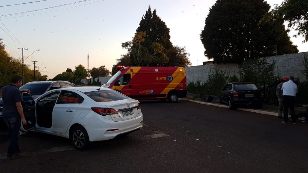 Três veículos se envolvem em colisão na Rua Alexandre de Gusmão