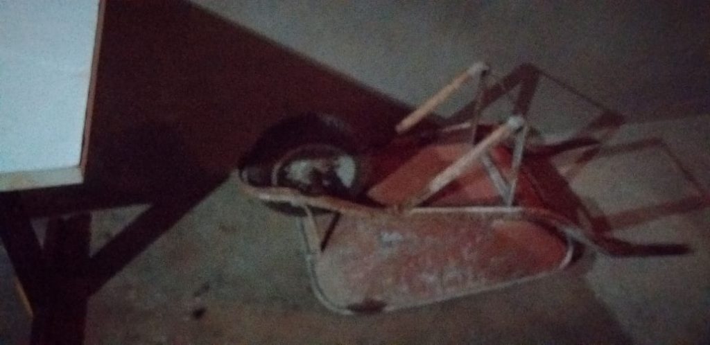Residência é invadida no Floresta e Jardineiro tem diversos equipamentos furtados