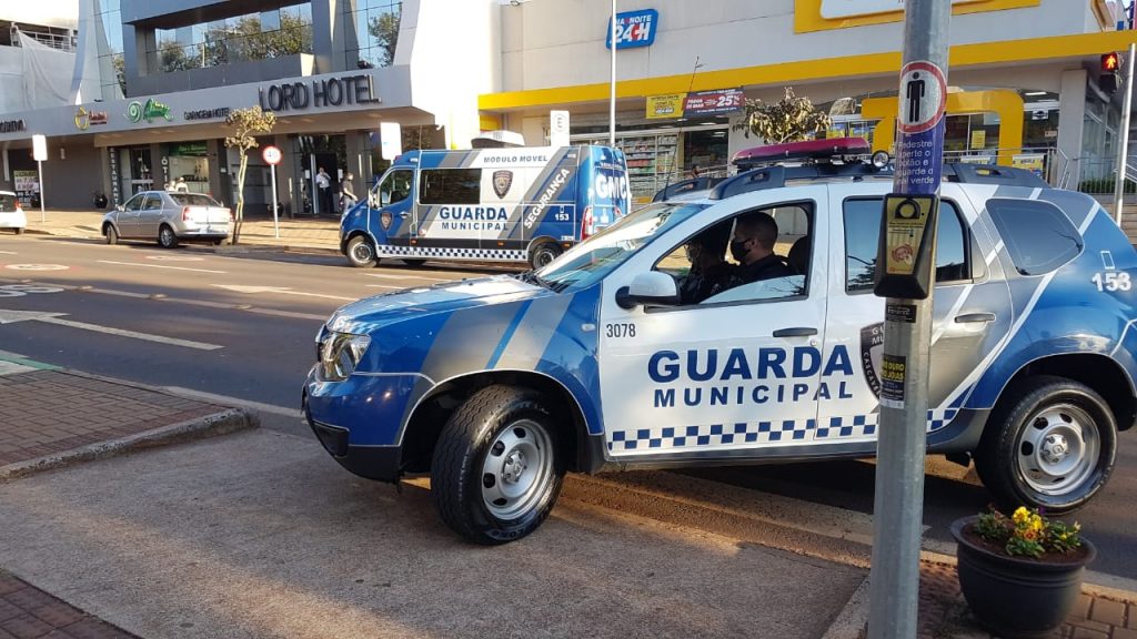 Bombeiros e GM são mobilizados a Av. Brasil