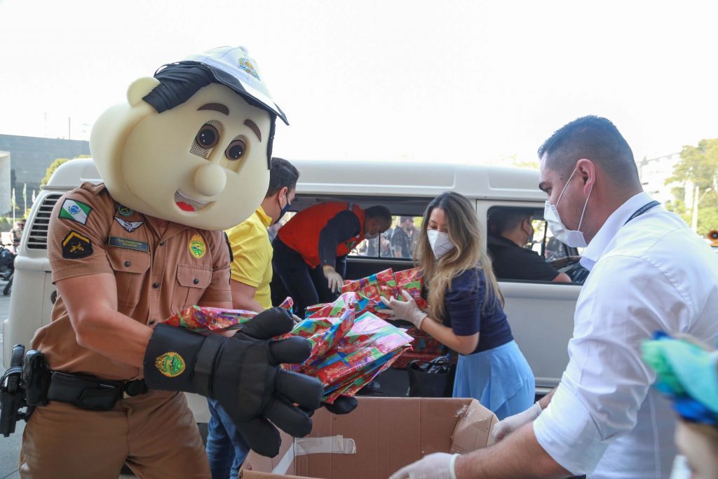 Arrecadação de brinquedos da Paraná Piá entra na última semana