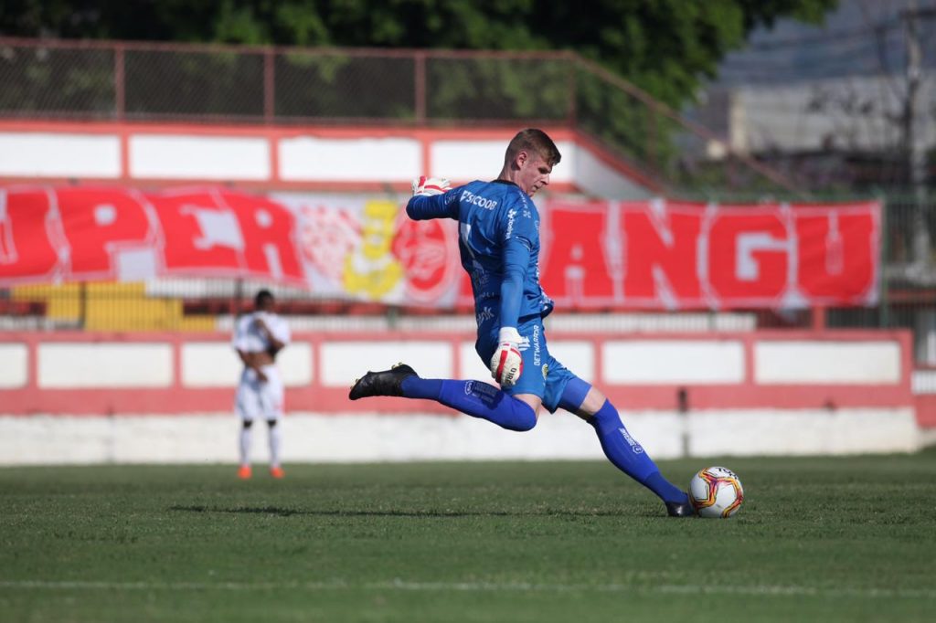 FC Cascavel perde para o Bangu no Rio de Janeiro